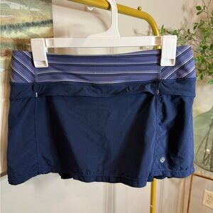 Lululemon pacesetter skirt navy with striped waist size 6